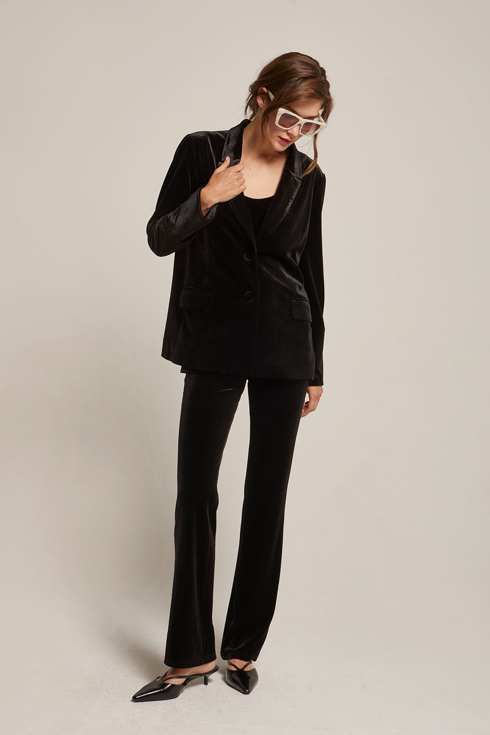 Single Breasted Velvet Blazer