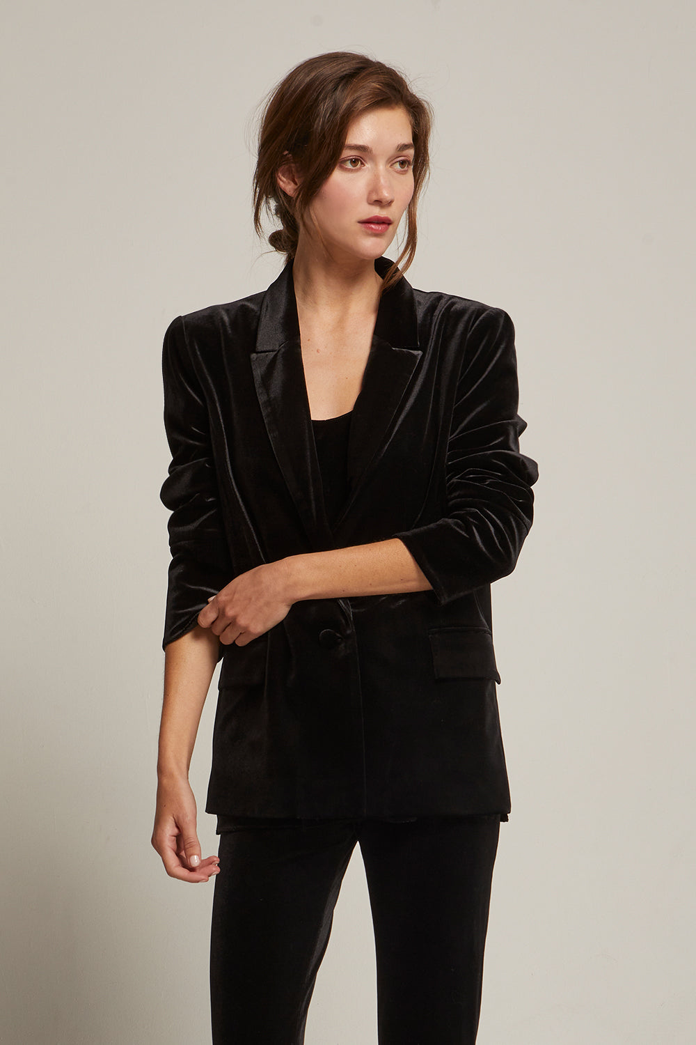 Single Breasted Velvet Blazer