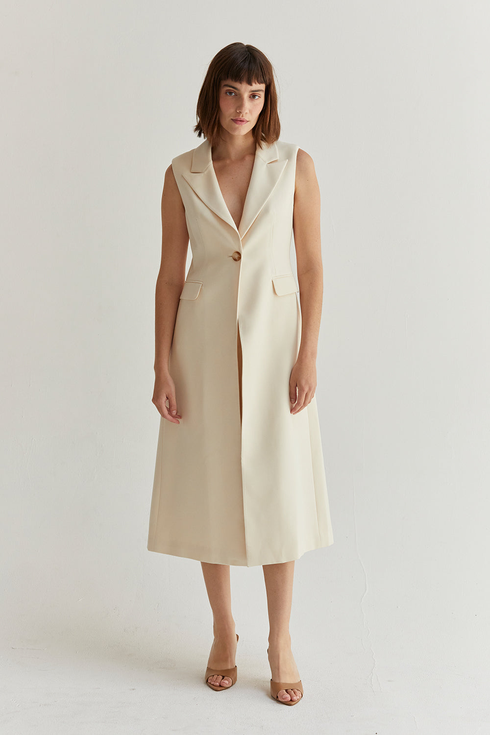 Sleeveless Long Blazer