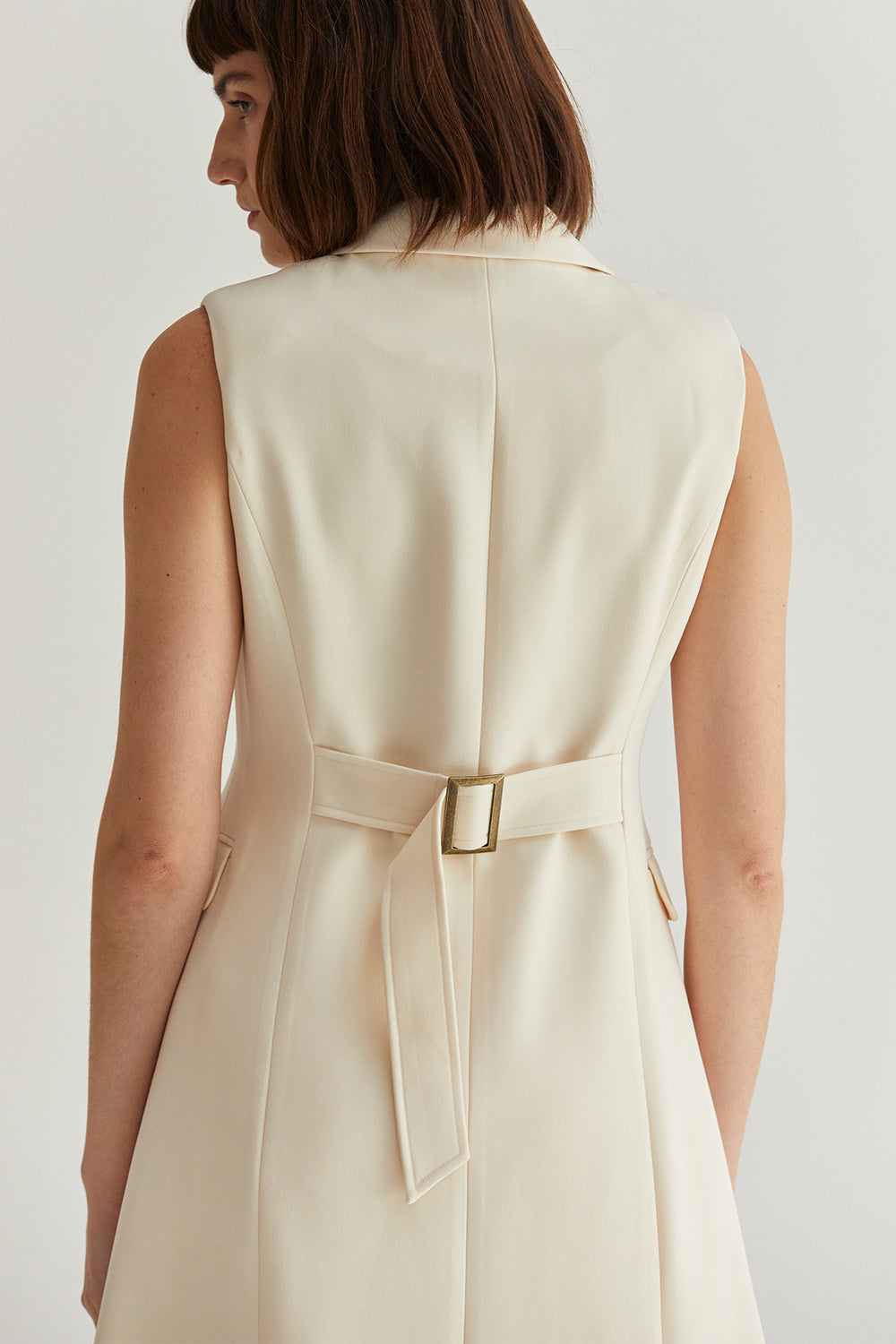 Sleeveless Long Blazer
