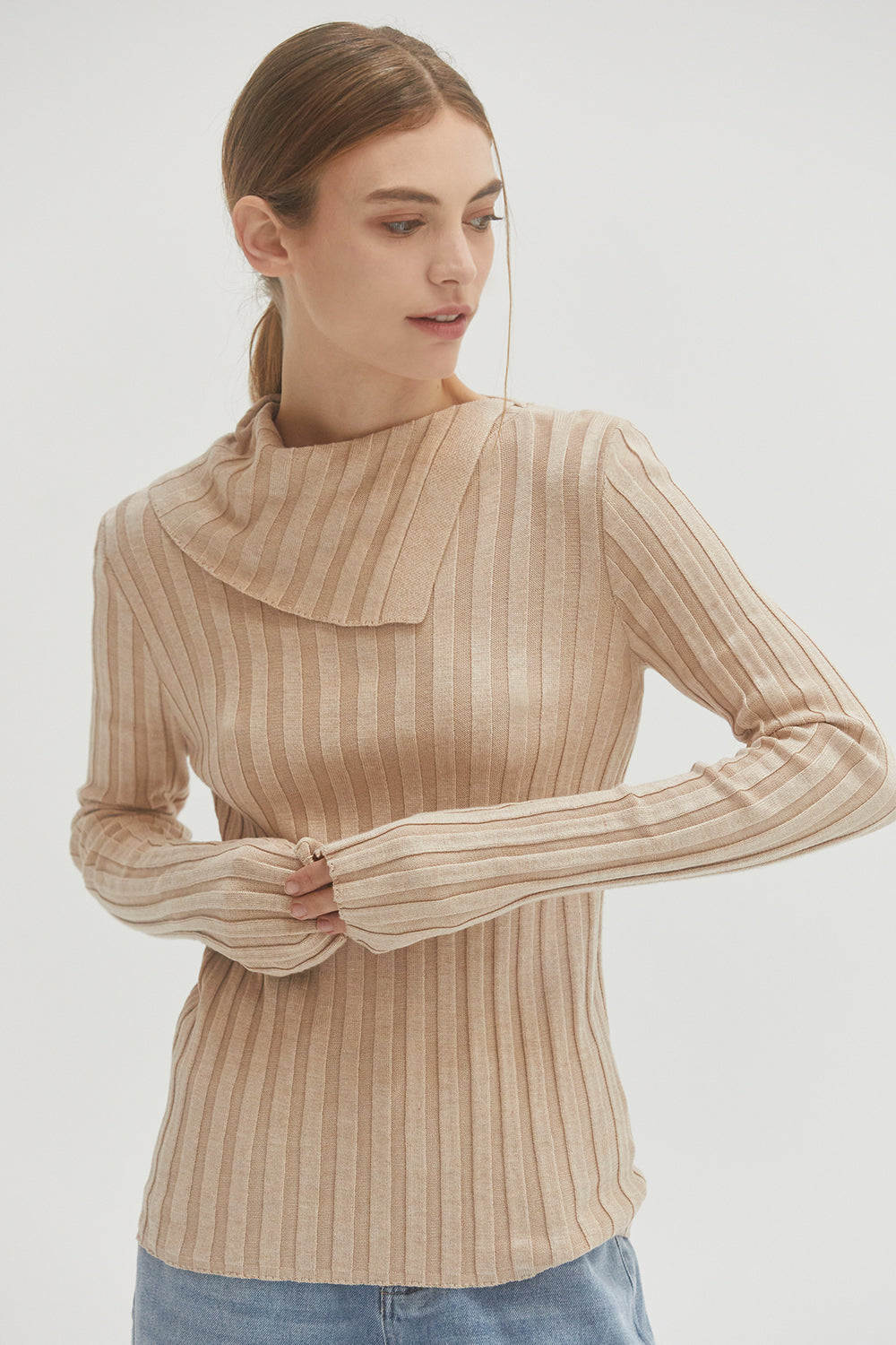 Strickoberteil mit Klappendetail und langen Ärmeln