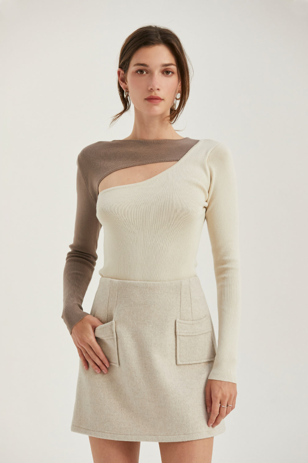 Color Block Cut Out Long Sleeve Knit Top