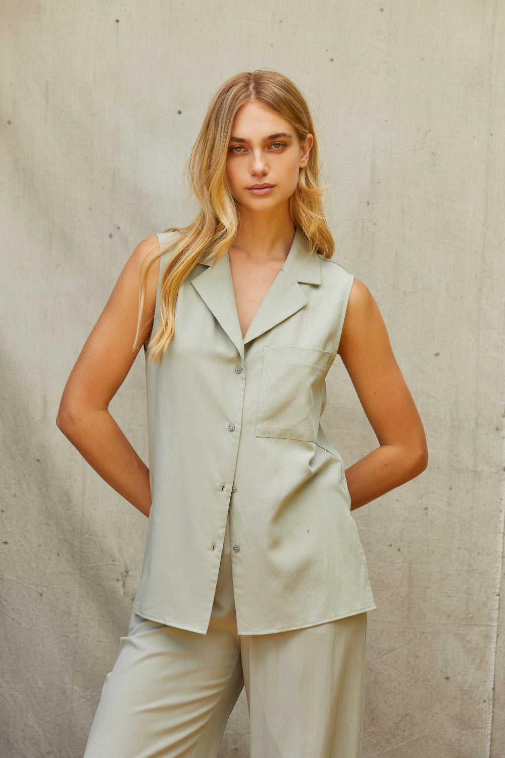 Sleeveless Button Up Top