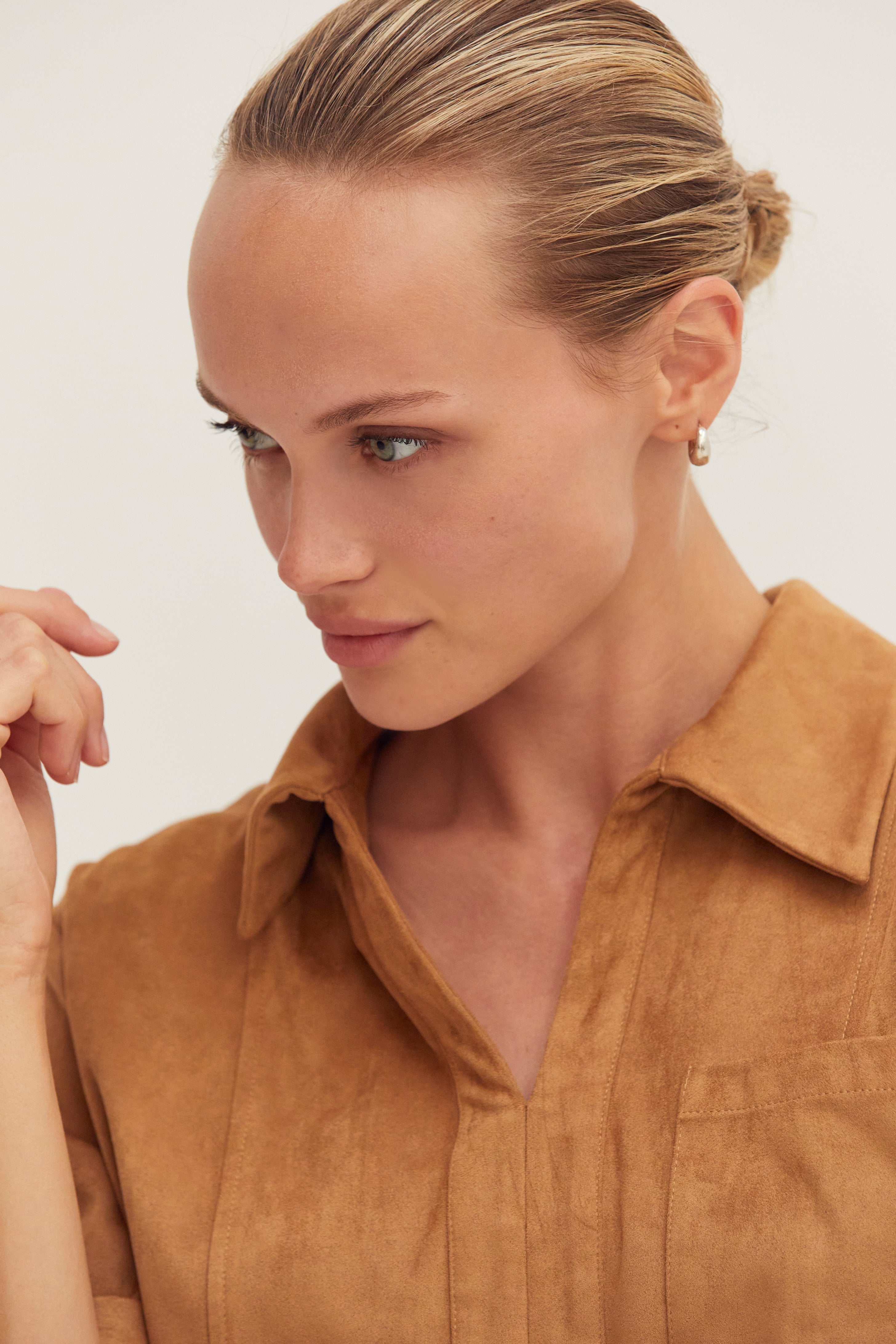 Vegan Suede Cropped Shirt